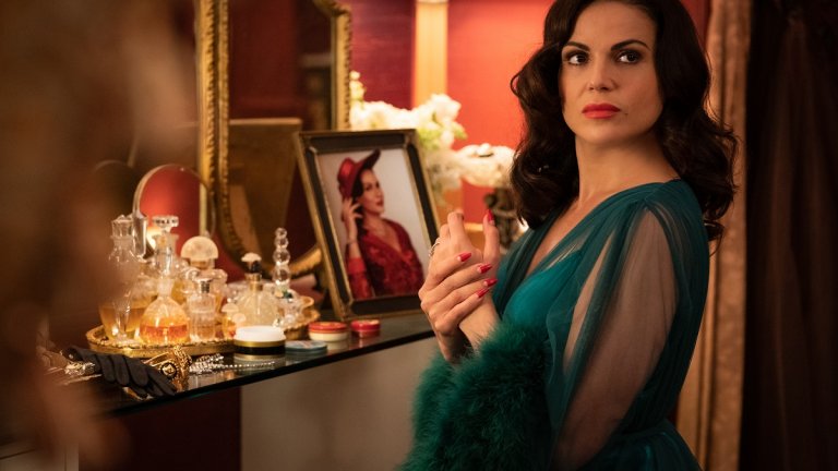 Why Women Kill (‘Защо жените убиват”)
След успешния премиерен сезон, “Защо жените убиват” се завръща с втори сезон на поредицата, който проследява две жени през 50-те години в САЩ. Едната е домакинята Алма (Алисън Толман), която никой не забелязва, докато не решава да се присъедини към градинарския клуб на съпругите в града. А втората е Рита Кастийо (Лана Парила), председателката на градинарския клуб със снобски изисквания към новопостъпилите и тайно желание възрастният ѝ съпруг да умре и да наследи парите му. След едно убийство животът на двете жени се пресича и показва, че зад красиво поддържание лехи от цветя стоят зловещи тайни.