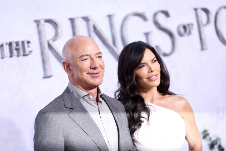 Jeff Bezos at the premiere of The Rings of Power in Los Angeles.  He looks like he doesn't know what his movie company has created. 