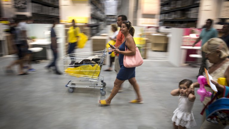 Фирмата има начините си да ви примами да купувате повече