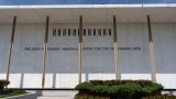 В отговор президентът прехвърля контрола му на Конгреса