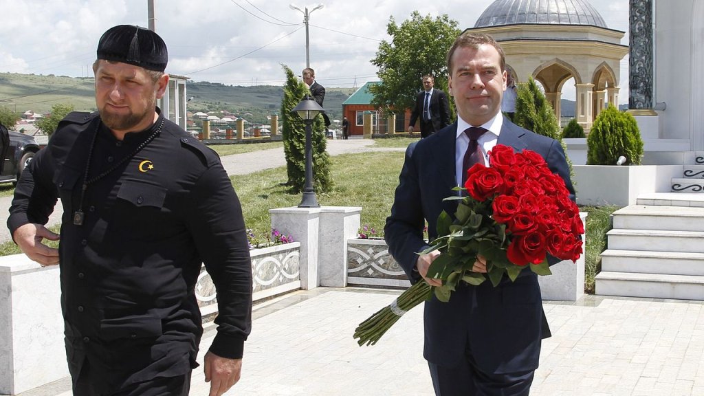 Dmitry_Medvedev_and_Ramzan_Kadyrov_19_June_2012_09.jpeg