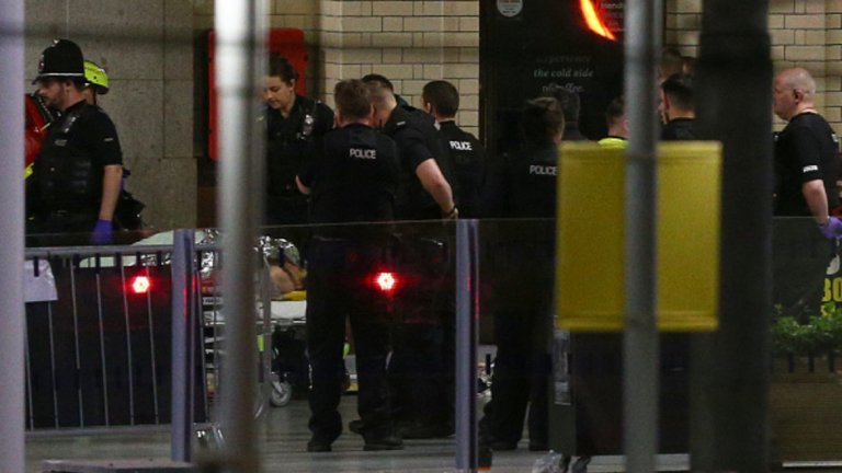 Над 20 жертви при взрив на концерт в Манчестър
