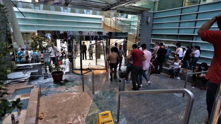 Бейрут след експлозията: "Това е отвъд националната катастрофа"