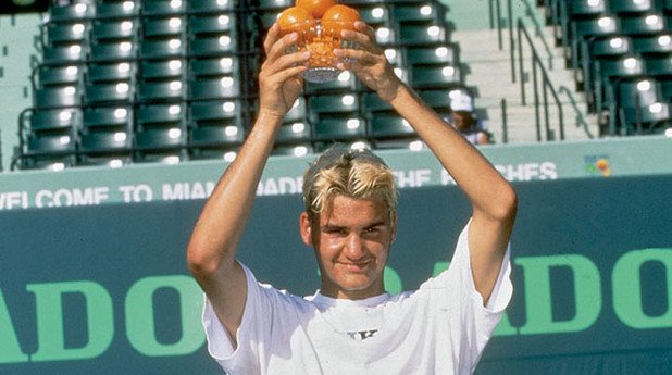 Преди да триумфира на Уимбълдън 2003, Федерер вече има 4 титли от ATP турнири.