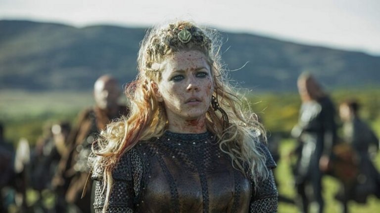 Във "Vikings" е не само актриса, но и режисьор на някои от сериите.