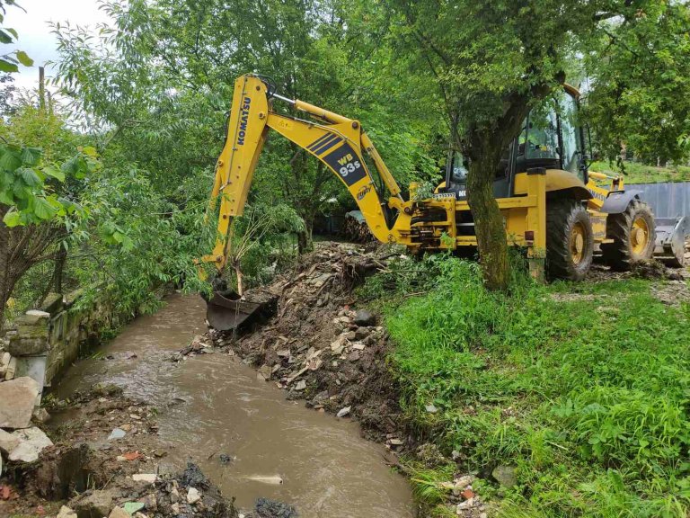 Кадър от възстановителните дейности в Берковица.
