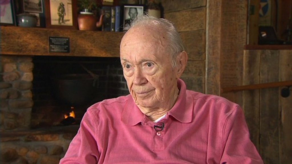 140730014957-pkg-van-kirk-dies-at-age-93-00012408-horizontal-gallery