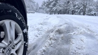 В понеделник се очаква снеговалежите постепенно да спират