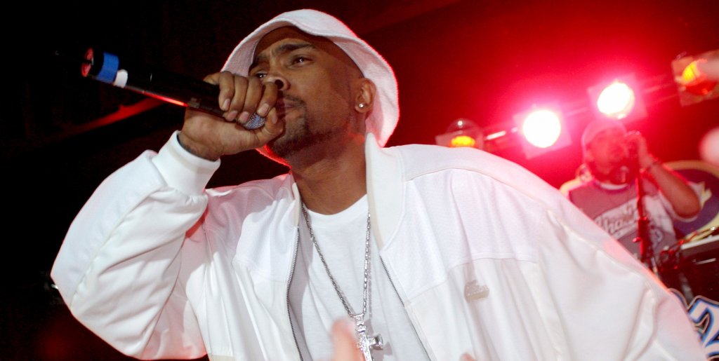 Proof
Той е един от най-близките приятели на Eminem, с когото заедно започват музикалните си кариери и членуват в групата D12. Убит е през 2006 г в Детройт след спор заради игра билярд.
След скандала Марио Етеридж го прострелва три пъти, тъй като Proof преди това е открил огън по Кийт Бендър, братовчед на Етъридж. Рапърът умира на място, а Бендър - седмица по-късно.