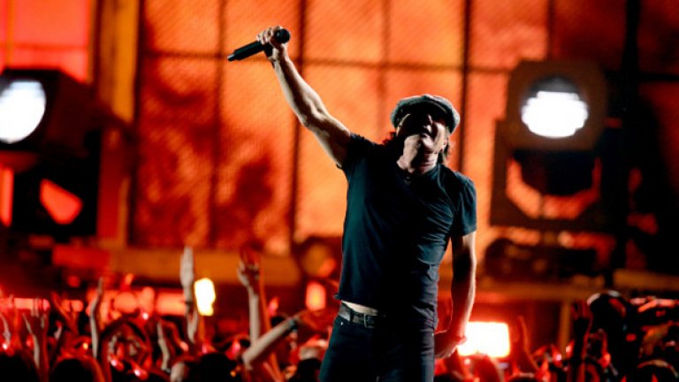 Ветераните от AC/DC откриха церемонията по раздаването на наградите за най-добра музика на годината.