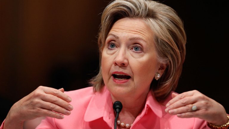 Клинтън обяви, че е готова да съдейства на предварителната проверка на разследващите органи