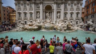 Желаещите да видят монумента от близо ще дават по 2 евро