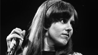 Музикални хроники: Пиянство, бунт и нацистки поздрав – най-позорната нощ на една рок икона