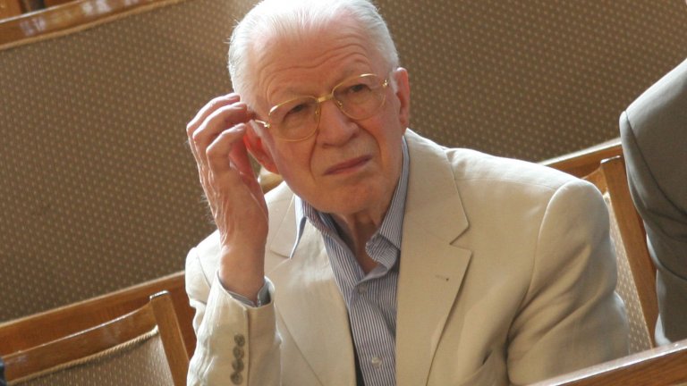 Почина ген. Любен Гоцев