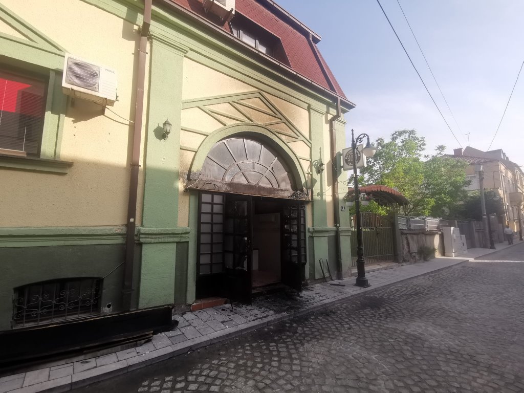 Вандали запалиха българския културен център в Битоля