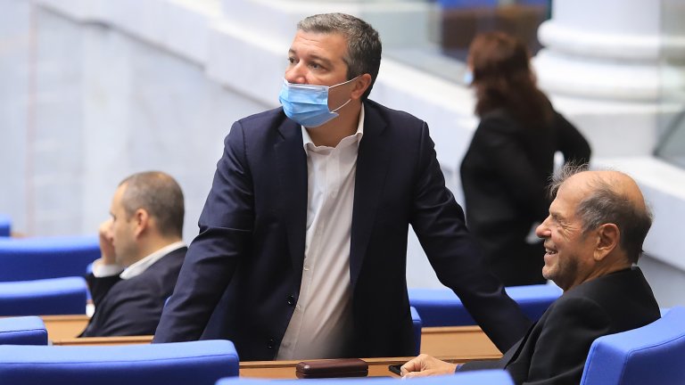 Преди два дни стана ясно, че депутатът от "Воля" Симеон Найденов също е дал положителна проба