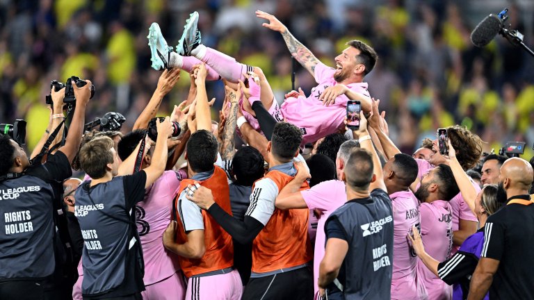 Лео вдигна първи трофей с Интер и вече е №1 в света!