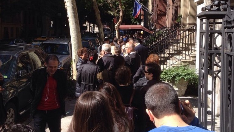 Така изглеждаше опашката пред секцията в Ню Йорк на парламентарните избори през 2014 г.