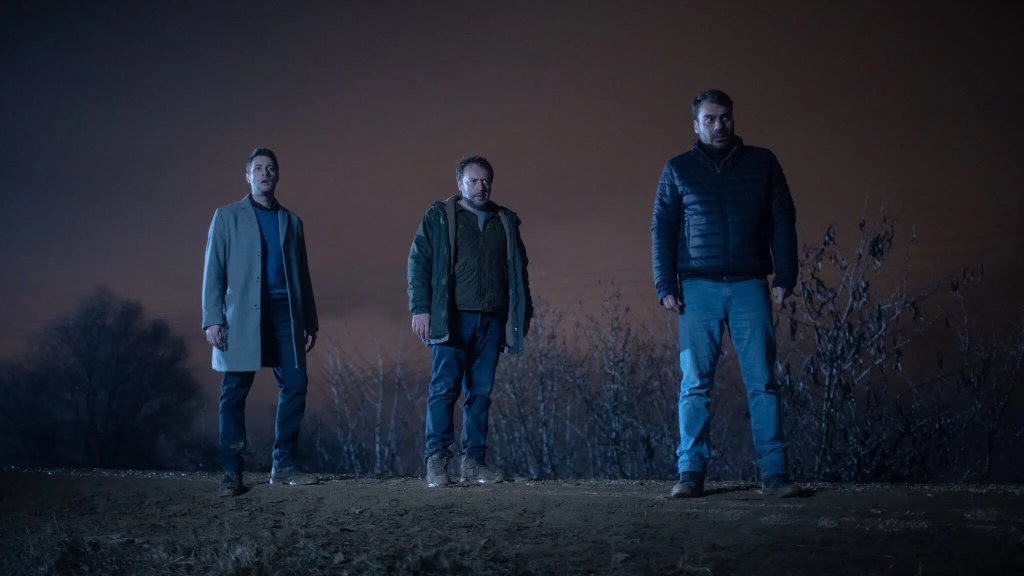 The Town 
Сюжетът проследява историята на двама братя, които се завръщат в родния си град след смъртта на майка си. Заедно с близък приятел от детството те се натъкват на неочаквано богатство – откритие, което ги въвлича в поредица от непредвидими и често опасни приключения, променящи живота им завинаги.