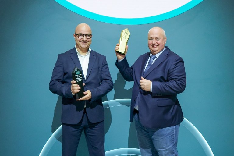 Георги Коджаиванов, директор „Конвергентна мрежа и услуги“, А1 (вляво) и Тодор Ташев, старши директор „Център за предоставяне на услуги за A1 Group“ (вдясно)