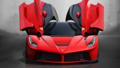 Люис Хамилтън си купи чисто ново Ferrari LaFerrari за 1,4 милиона долара