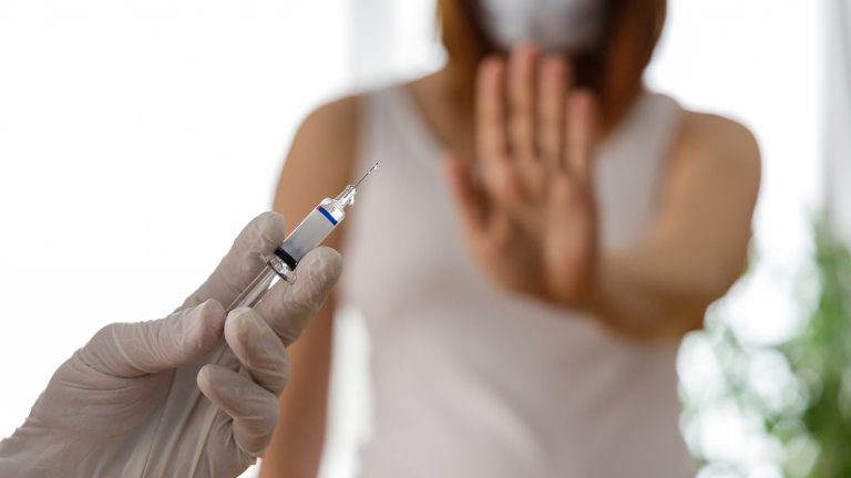 В условията на настоящата пандемия обаче антиваксърите са по-мобилизирани от всякога