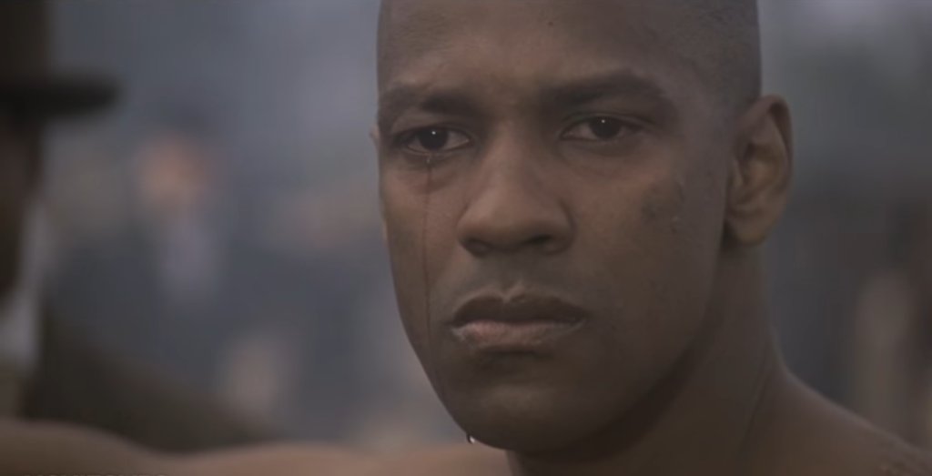 5. “Слава” 

Във филма на Едуард Цвик Дензъл Уошингтън играе избягал роб, който трябва да бъде бичуван. За да снима възможно най-истинската сцена Едуард спретва \"невинен\" номер на Динзъл - той казва на човека с камшика да го бичува повече, отколко