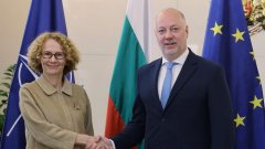 Радмила Шекеринска: България разполага с потенциал за развитие на отбранителната индустрия