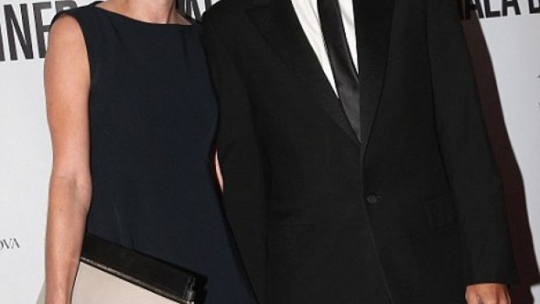 Актьорът Крис Бисън с приятелката си.