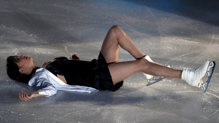 Кристиан е роден в Москва, има двойно – руско и българско гражданство, и от дълги години е много добър приятел с Евгения.