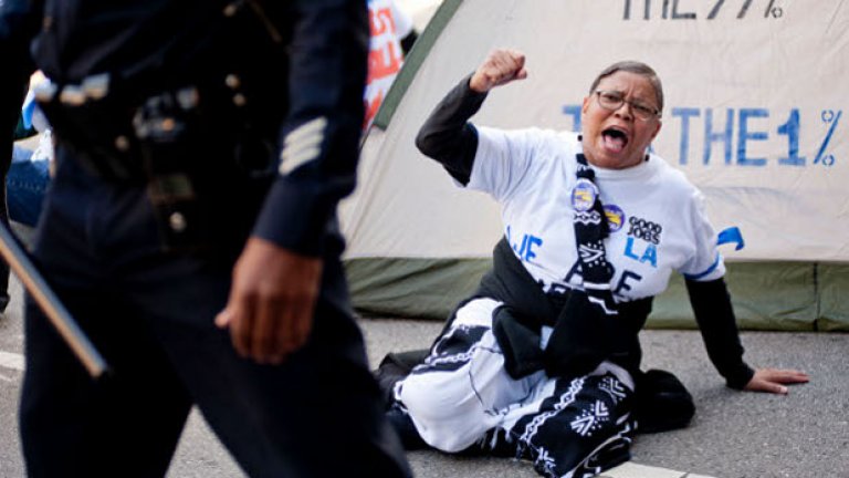 Над 300 арестувани от "Окупирай Уолстрийт"