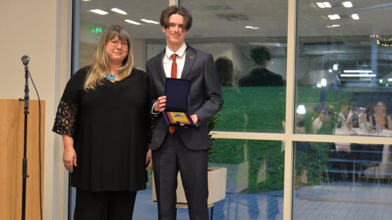 Историята на родения в Разлог млад талант Деян Божков доказва, че никога не е късно да разбереш математиката