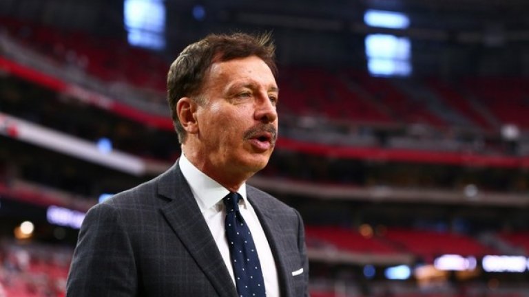 Феновете на Арсенал искат Стан Крьонке да се оттегли.