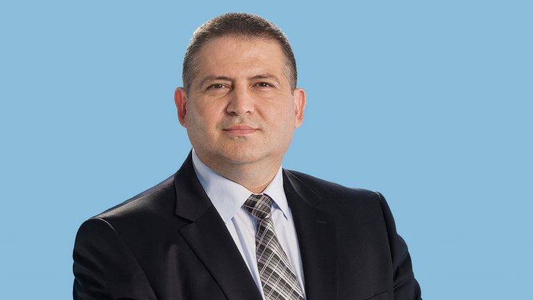 Николай Нанков - министър на регионалното развитие Николай Нанков е бивш заместник-министър на регионалното развитие от 2011 до 2013 година. Той е депутат от ГЕРБ от Ловеч, избран и в 42-то и в 43-то НС. Бил е областен управител на Ловеч от 2009 до 2011 година.