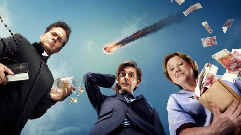 You, me and the Apocalypse 
Единствената комедия в нашия списък е по-забавна, отколкото името й предполага. Продукцията разказва за неибежното – гигантски астероид идва към Земята и когато се разбие нищо живо няма да остане. Затова човечеството е принудено да живее в бункери. 
Сериалът проследява група непознати откачалки, които трябва да съжителстват, докато чакат Апокалипсиса. Темите за евентуалния край на Земята и човечеството са експлоатирани от киното и телевизията по безброй начини. 
Този е най-забавният, който ние лично сме гледали.