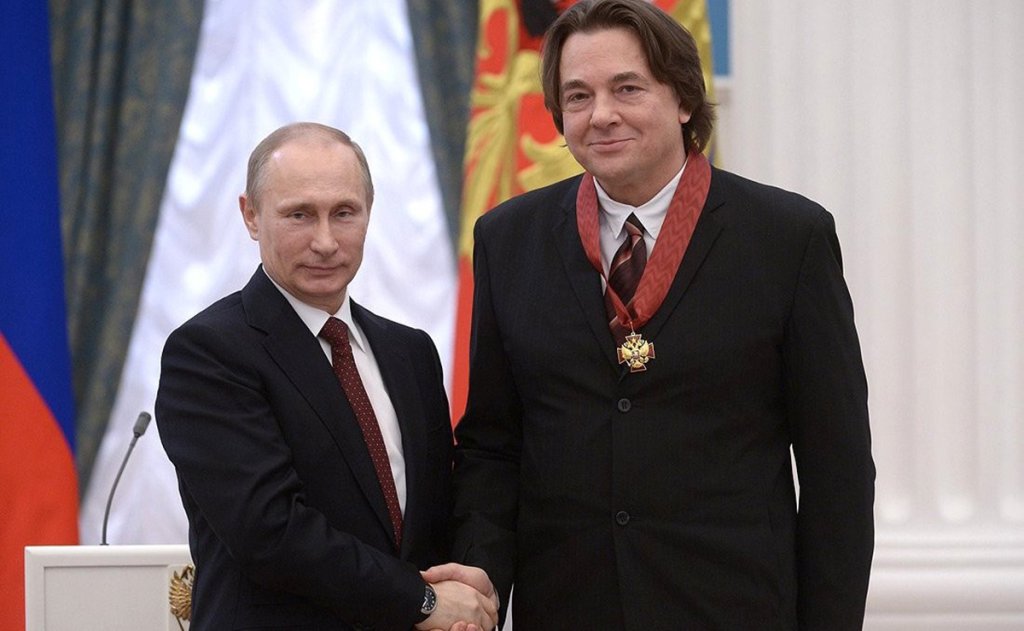 Vladimir_Putin_and_Konstantin_Ernst_24_March_2014
