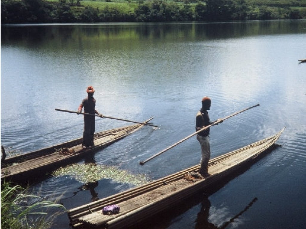 Lake_Nyos_1992_001