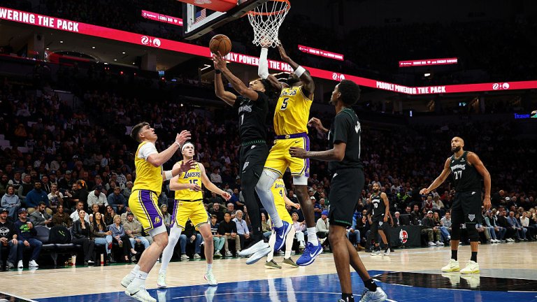 Кош в последната секунда донесе успеха на Лейкърс над Минесота (видео)