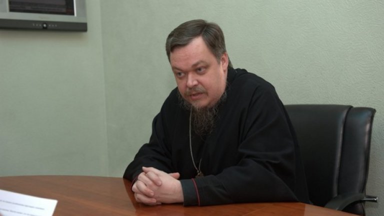 Протоерей Всеволод Чаплин:  "Отказът от смартфоните ще спаси Русия от "тотален електроен контрол"