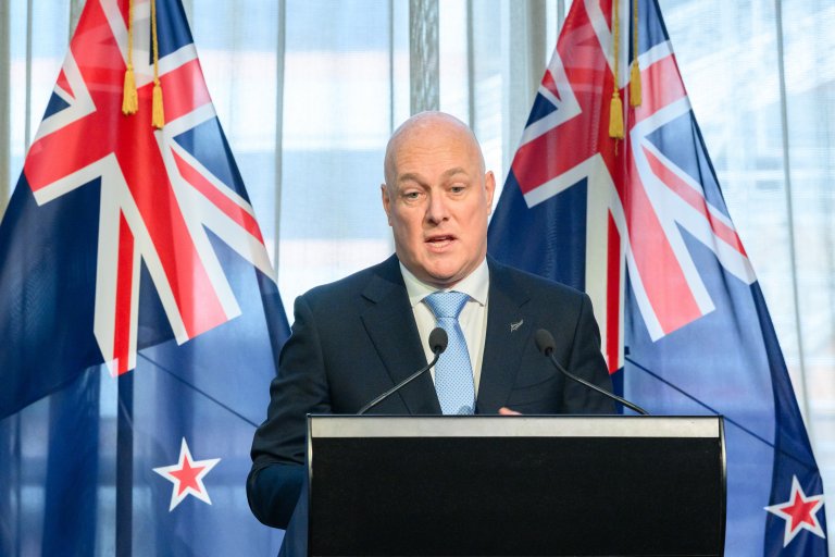 Правителството на Кристофър Луксън възнамерява да намали някои от данъците върху доходите и затова приходът от акцизите на цигарите е толкова ключов за него.