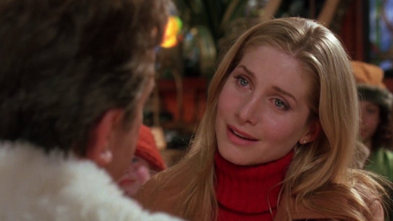 "Санта Клаус" 2 (The Santa Clause 2) е романтична комедия от 2002-ра година, която разказва за една бавно развиваща се връзка. Сълзливите и комичните перипетии са крайно банални, което ще ви даде безкрайна възможност от време за гушкане, без да ангажира мозъците ви, но все пак създавайки в домашното огнище така необходимия коледен дух! Ех, защо вече не правят такива филми? Може би има защо...