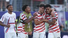 И червен картон не спря домакина САЩ, край на босненските надежди