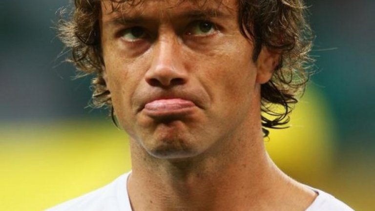 Диего Лугано има честта да е...