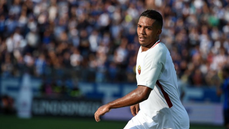 Жуан Жезус (Рома)
Потенциално достъпен за: 2 200
Рейтинг във FIFA 18: 77
Най-силно качествоАгресия (85)
В Серия А могат да се намерят много добри централни бранители и, макар да не е така завършен като останалите, Жезус си струва въпросната сума. Бразилецът притежава мощ (85) и е сила във въздуха (с отскок от 88), а като допълнение е достатъчно бърз със скорост от 79.