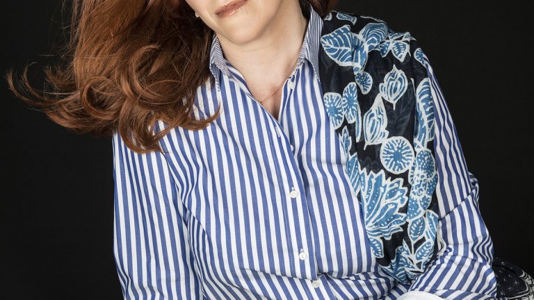 Екатерина, феята на чашите, които искаш на бюрото си