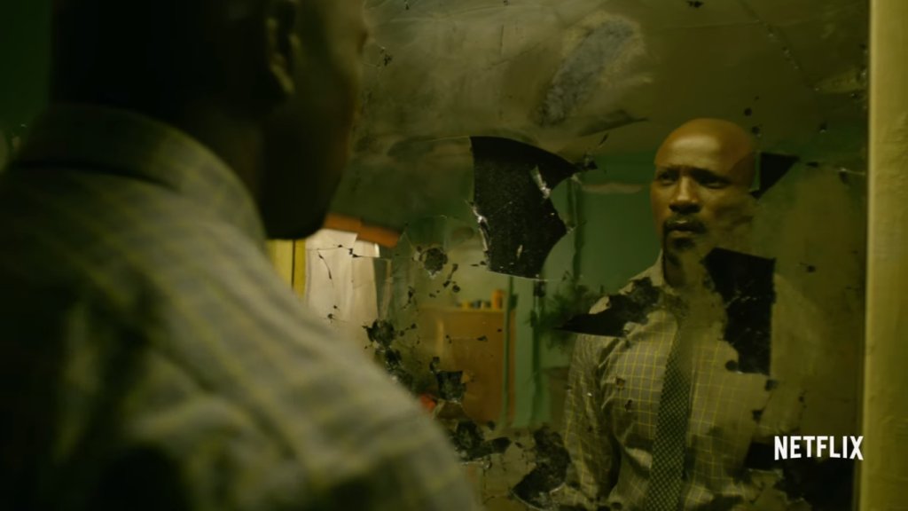 \"Marvel’s Luke Cage\" 
Люк Кейдж живее в Харлем, където има може би най-силното оръжие за времето и мястото, където е. Той не може да бъде засегнат от куршуми. 