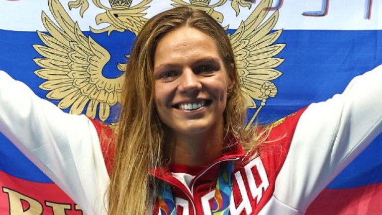Въпреки това, Ефимова нямаше нищо против да развее руския флаг, без значение че пропусна да вземе златния медал