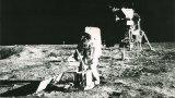 buzz-aldrin-on-moon-l