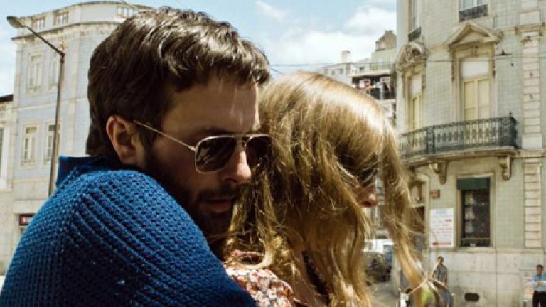 История за двама влюбени, които не виждат, но усещат улиците на Лисабон