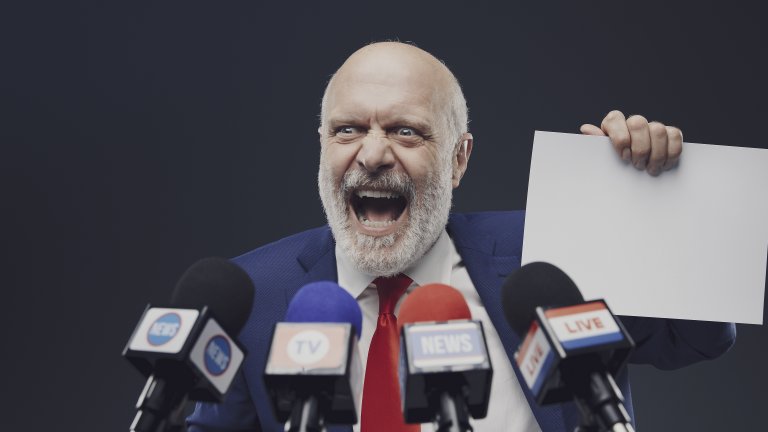 По-леко с патоса и фотошопа, някой и друг рапър за подкрепа и всичко ще е наред